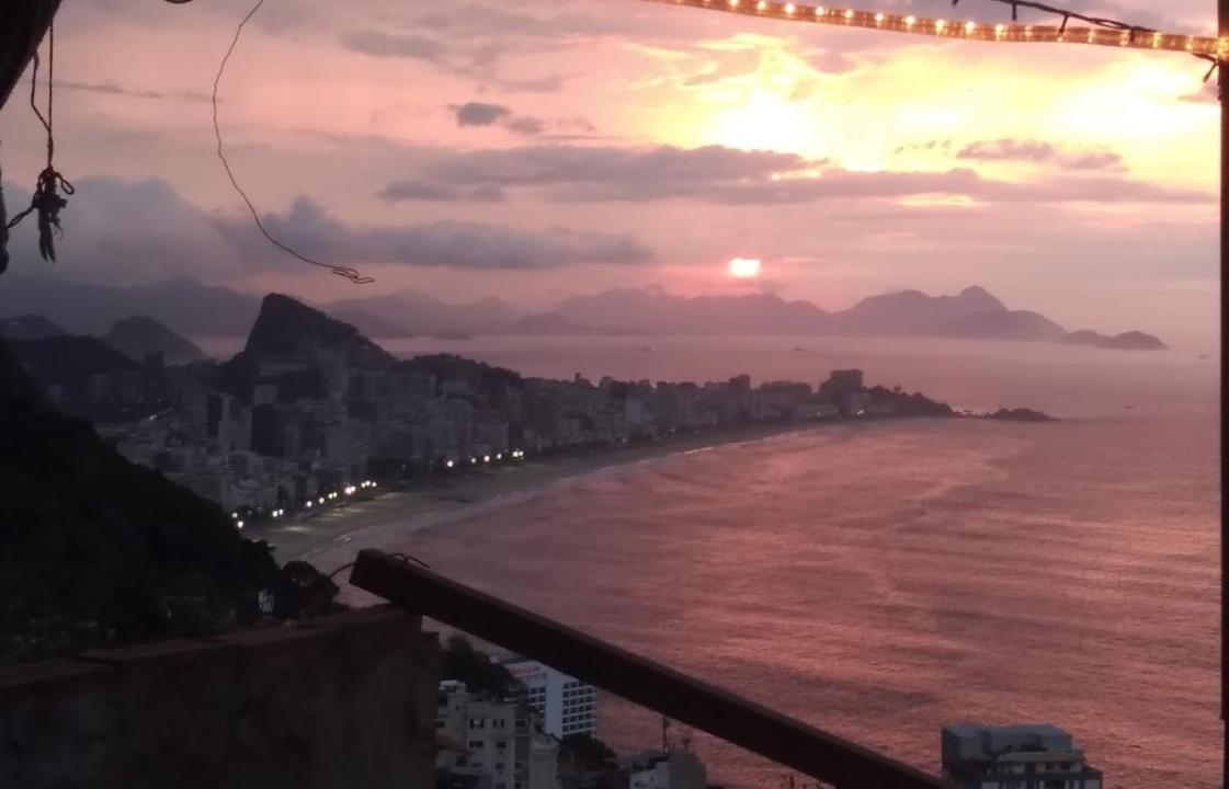 Favela Suite Quartos Camas Quitinetes Para Rapazes Alto Vidigal Rio de Janeiro Exterior photo